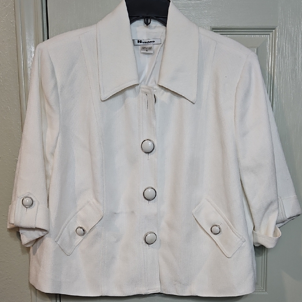 Nygard Collection White Blazer with Structured Shoulders